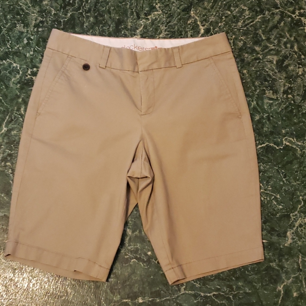 Dockers shorts size 6 tan
